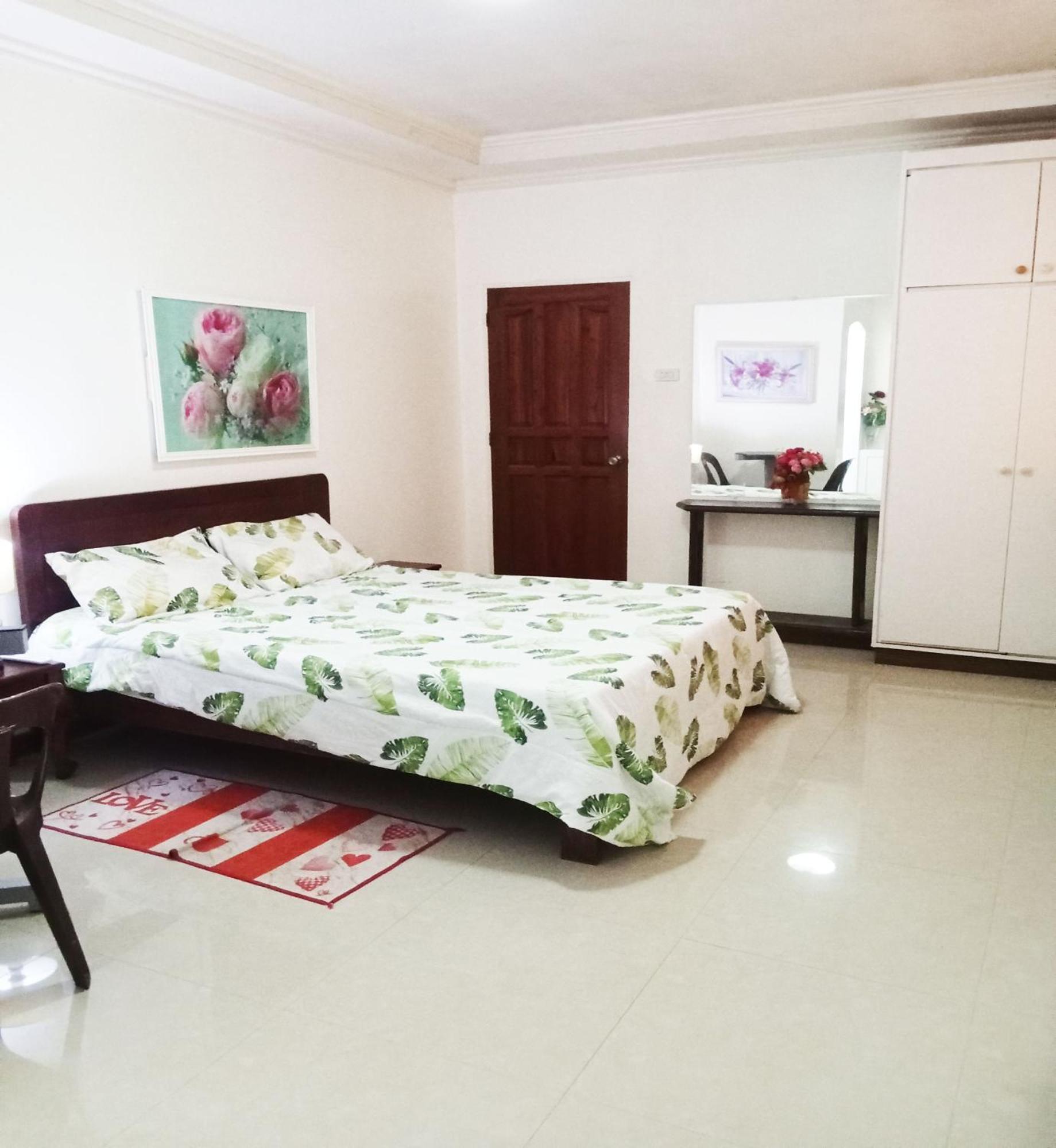 Leizel'S Bed & Breakfast Palompon Buitenkant foto